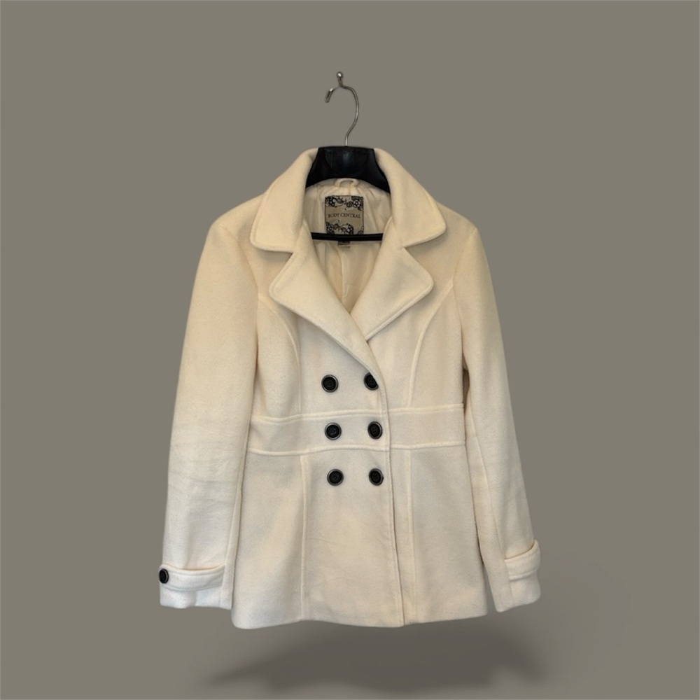 BODY CENTRAL Cream Double-Breasted Peacoat